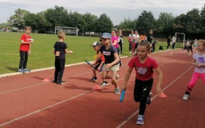 500 écoliers se retrouvent au stade pour jouer